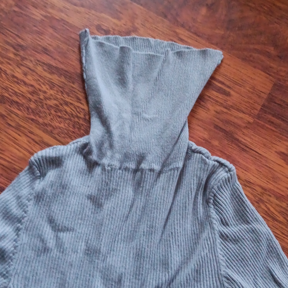 Ribbed turtleneck - Picture 3 of 7
